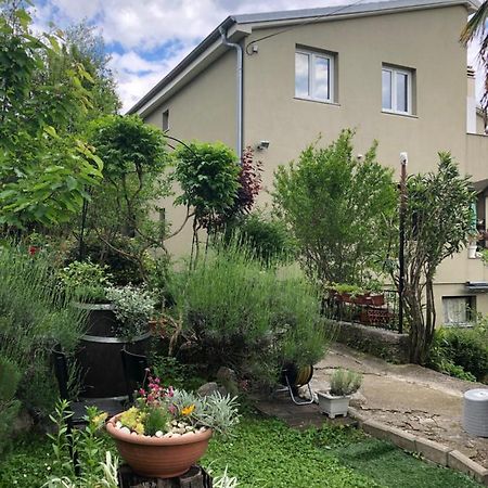 House Demaro Apartment มาทุลยี ภายนอก รูปภาพ